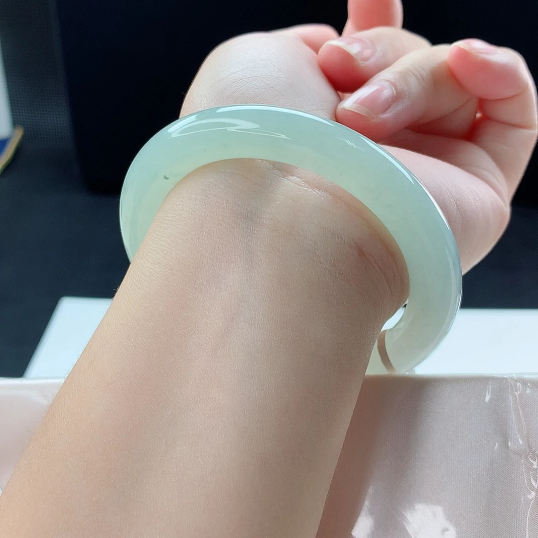 未镶嵌手镯翡翠6号