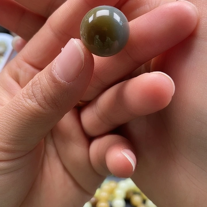 和田玉（糖玉）未镶嵌手链