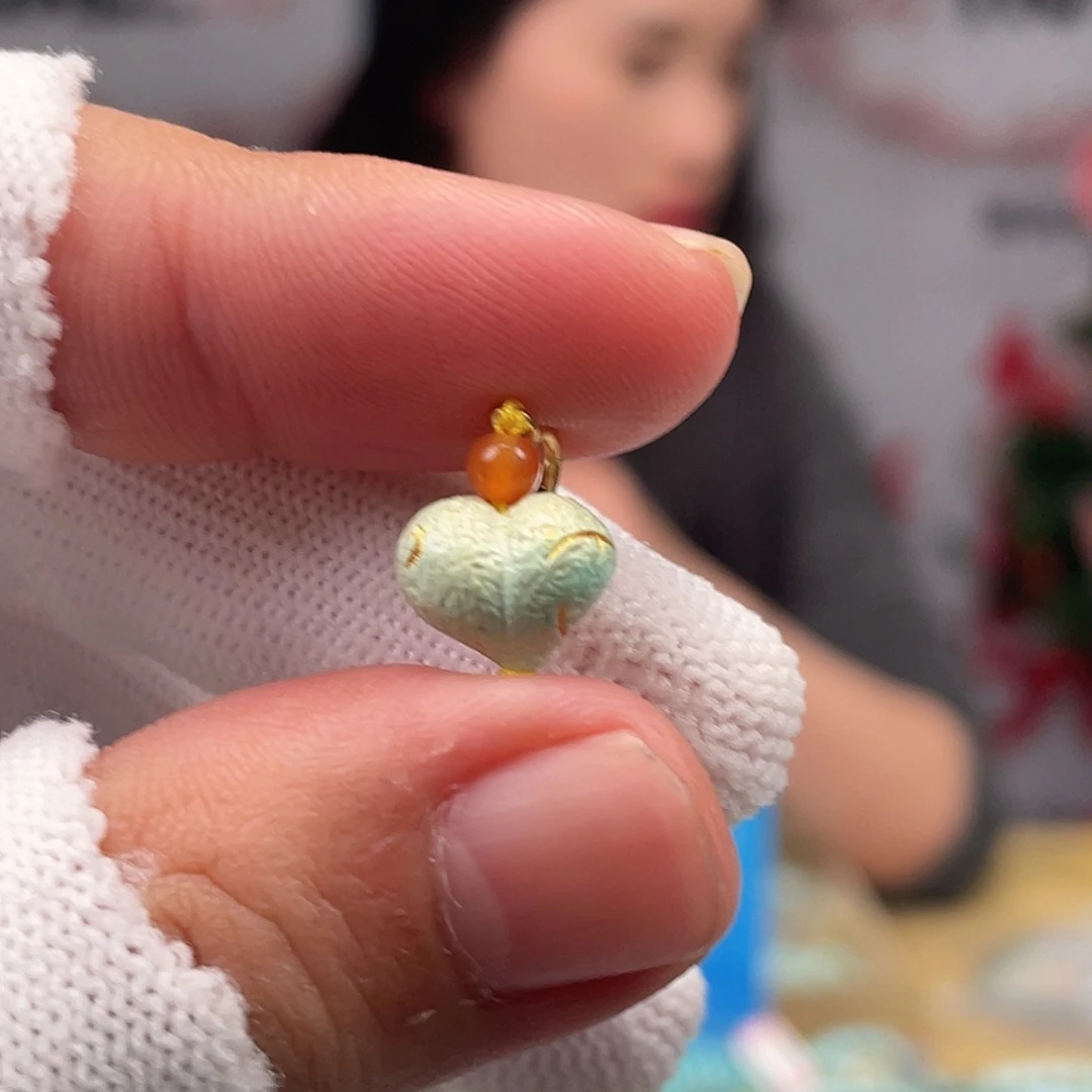 绿松石未镶嵌挂件