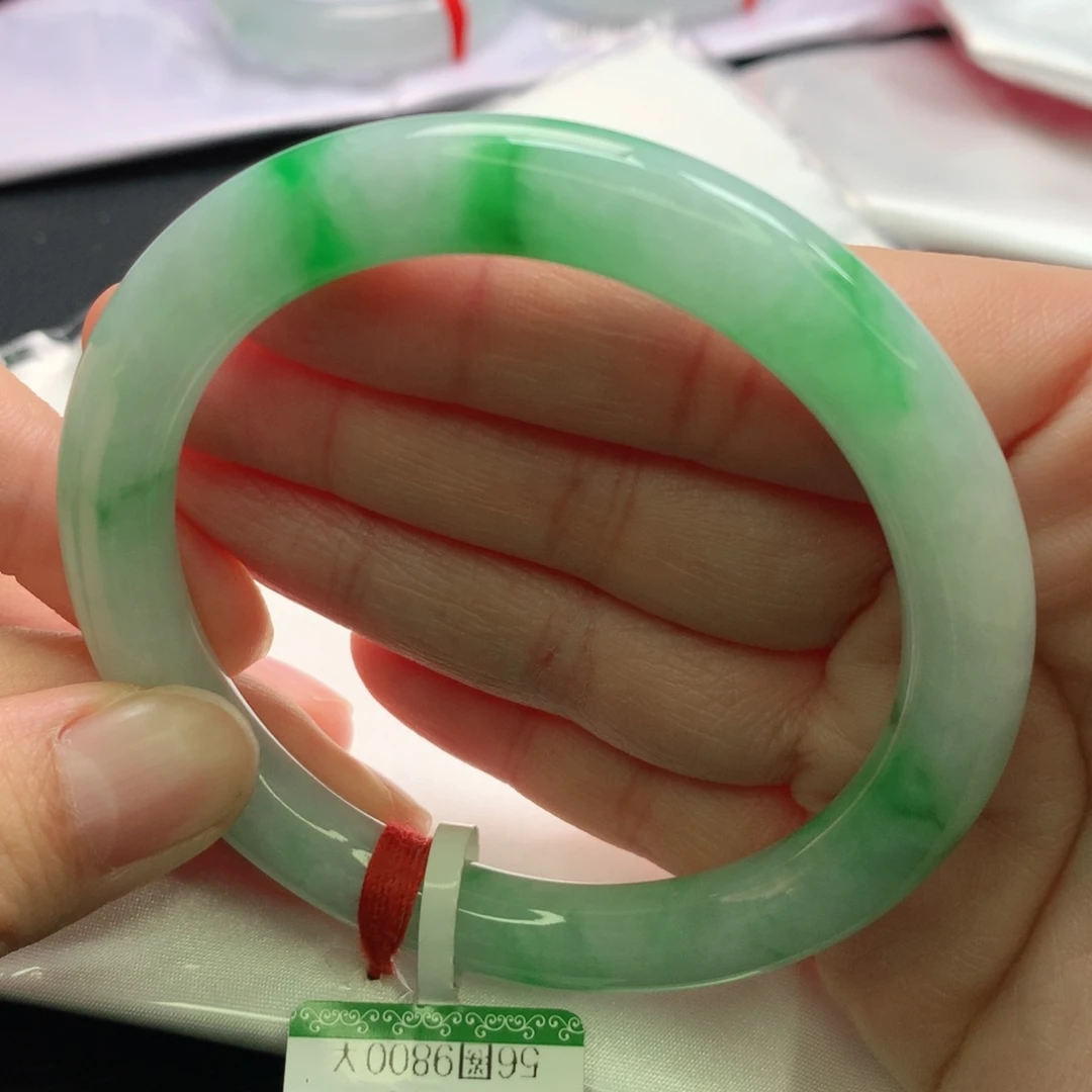 翡翠手镯未镶嵌5657圈