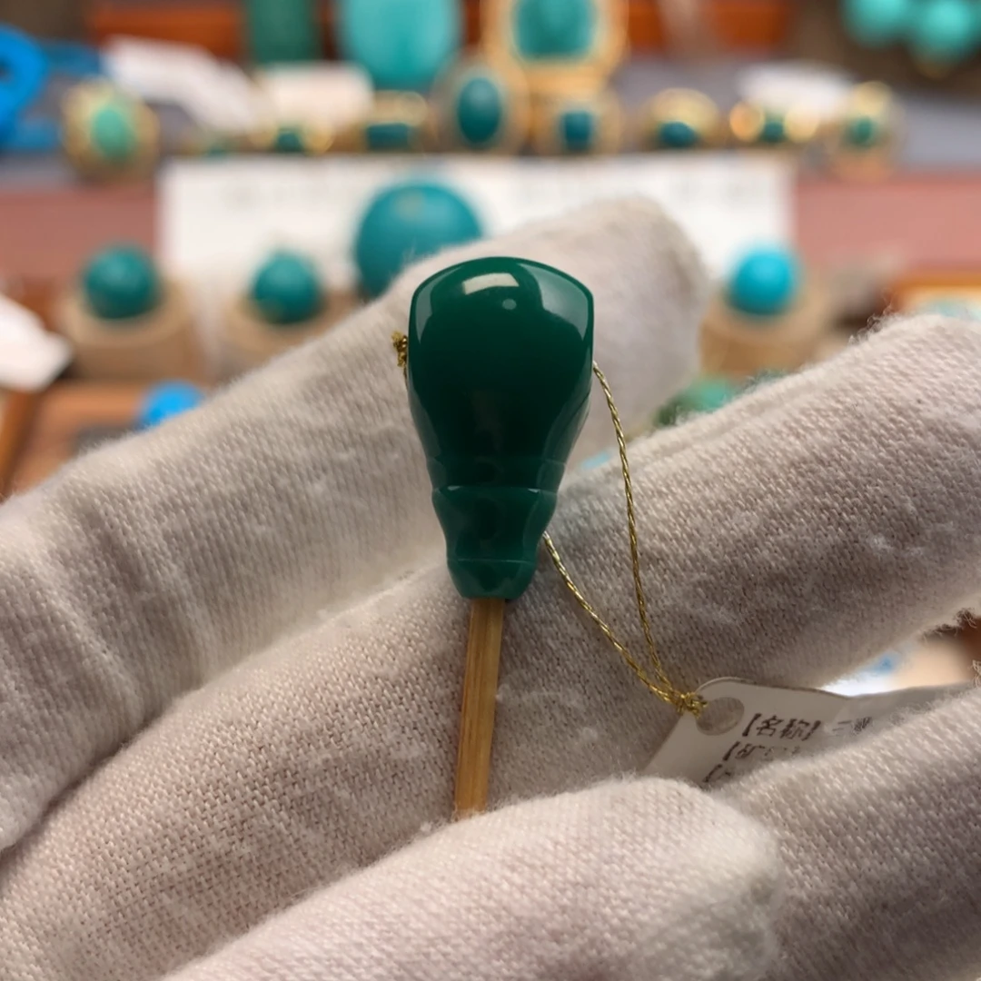 绿松石未镶嵌绿松石10*10mm