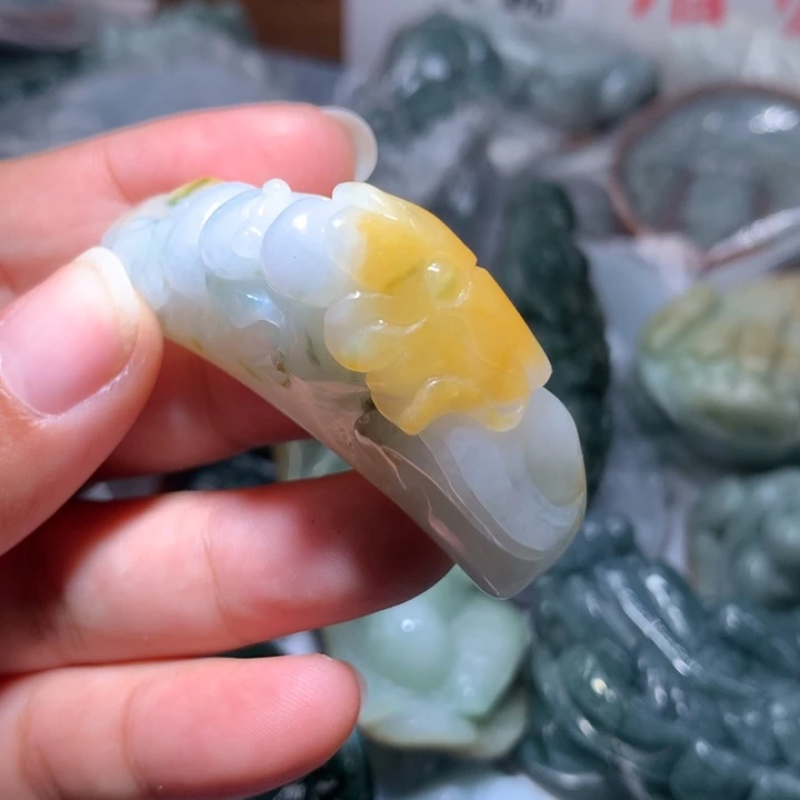 翡翠未镶嵌颈饰保真天然A货翡翠