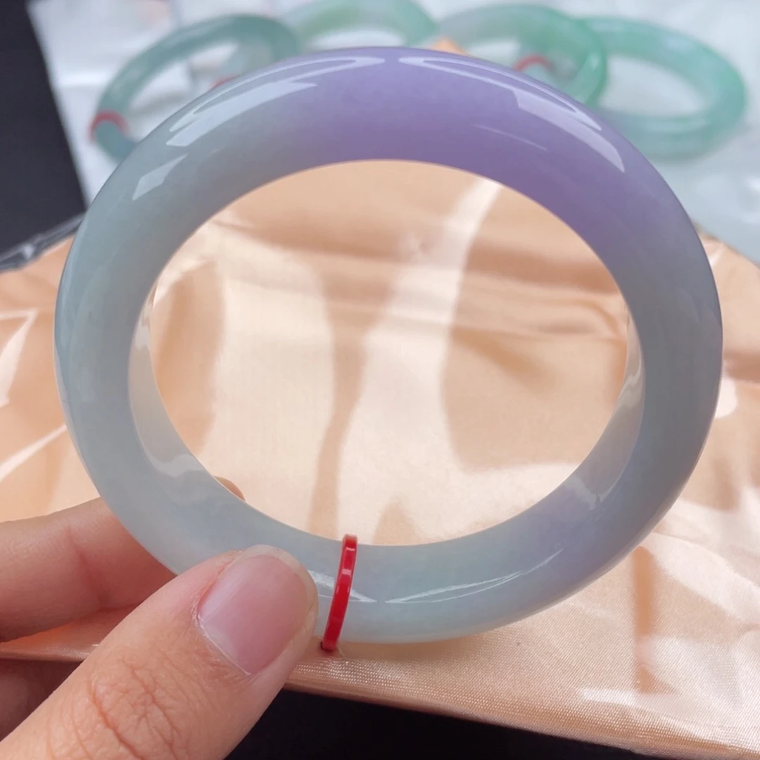 翡翠手镯未镶嵌5657圈