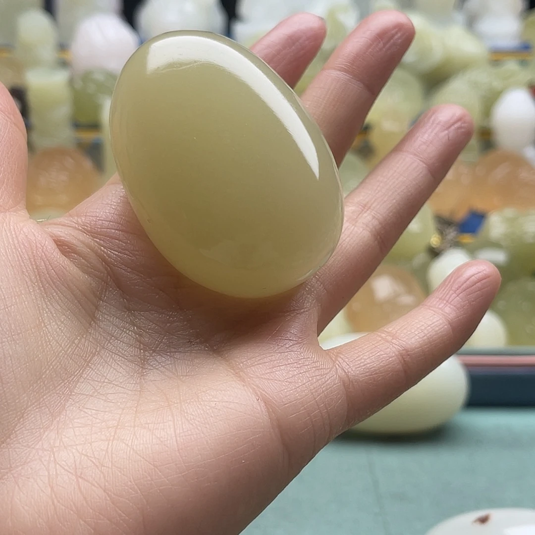 芸***汐玉天然桌面小摆件