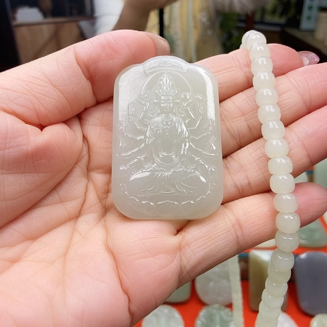 欭***惗和田玉未镶嵌颈饰