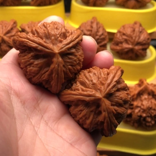 独***者文玩核桃吊坠核桃