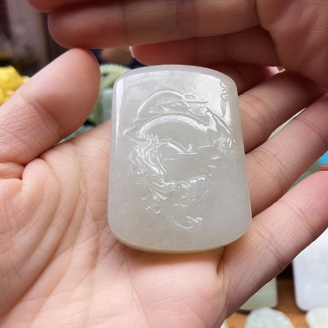 颈饰未镶嵌和田玉熊*