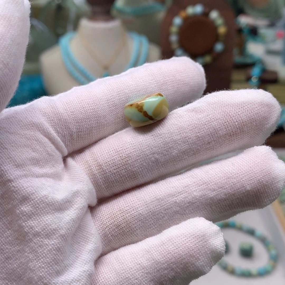 绿松石配饰未镶嵌