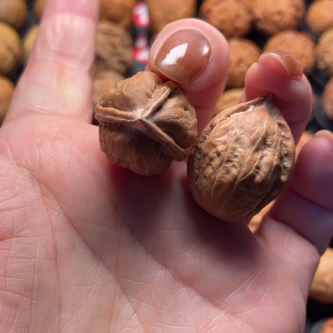 把件文玩核桃三棱