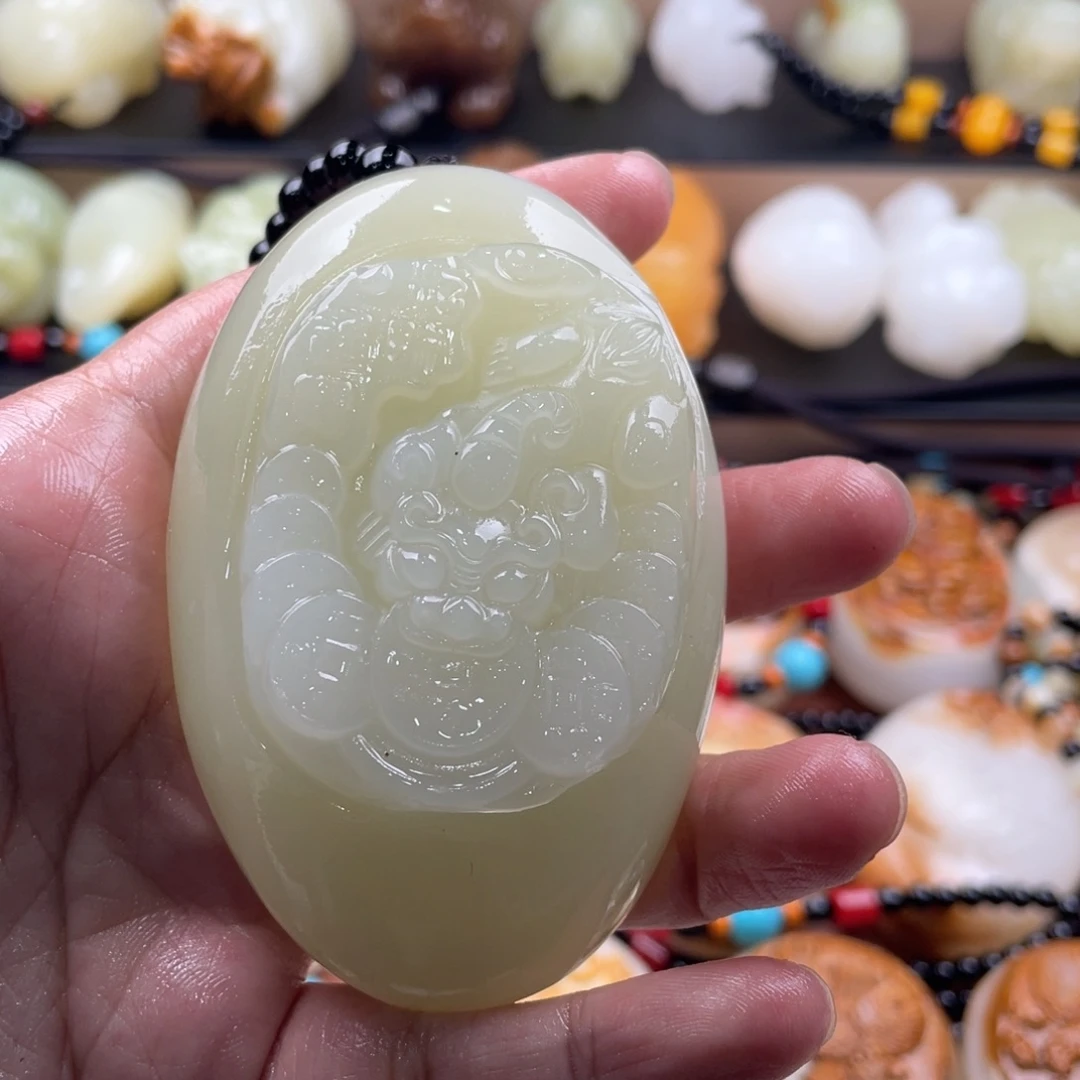 用***1石材古青石手把件