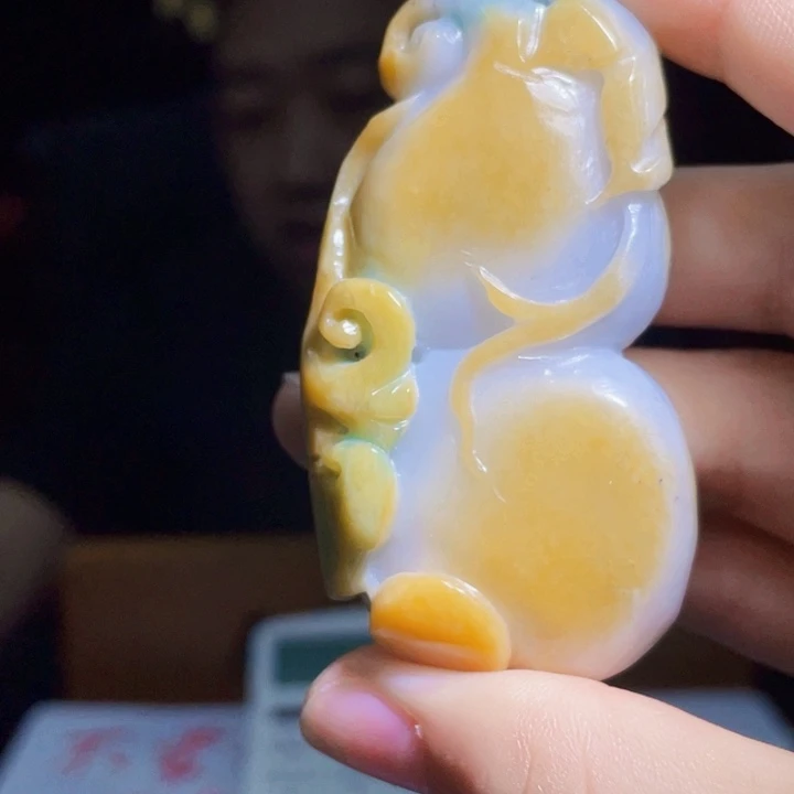 翡翠未镶嵌吊坠(不含链)A111