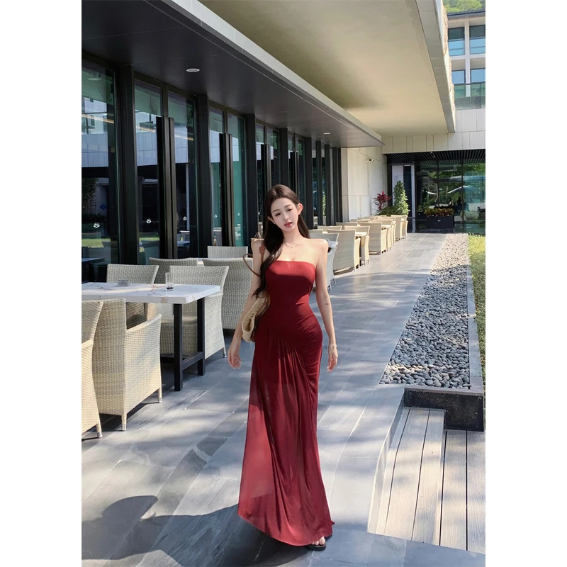 酒红色露背修身气质抹胸连衣裙女夏韩系纯欲风设计感褶皱开叉长裙