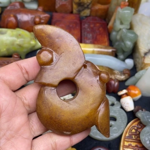 蛇纹石玉未镶嵌颈饰66