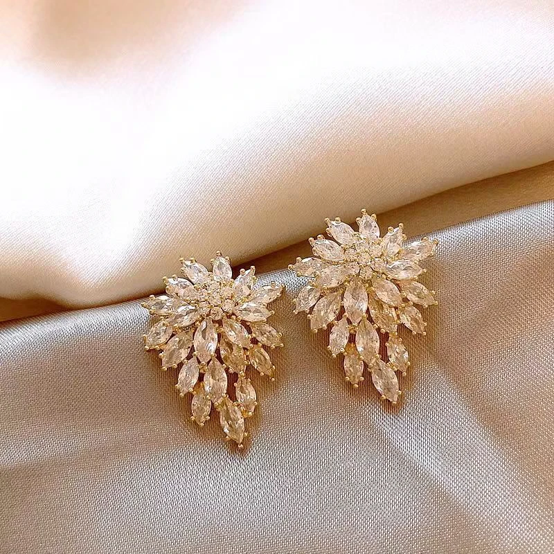 合金锆石耳饰 锆石雪花耳钉女独特气质秋冬耳饰2025新款爆款金色
