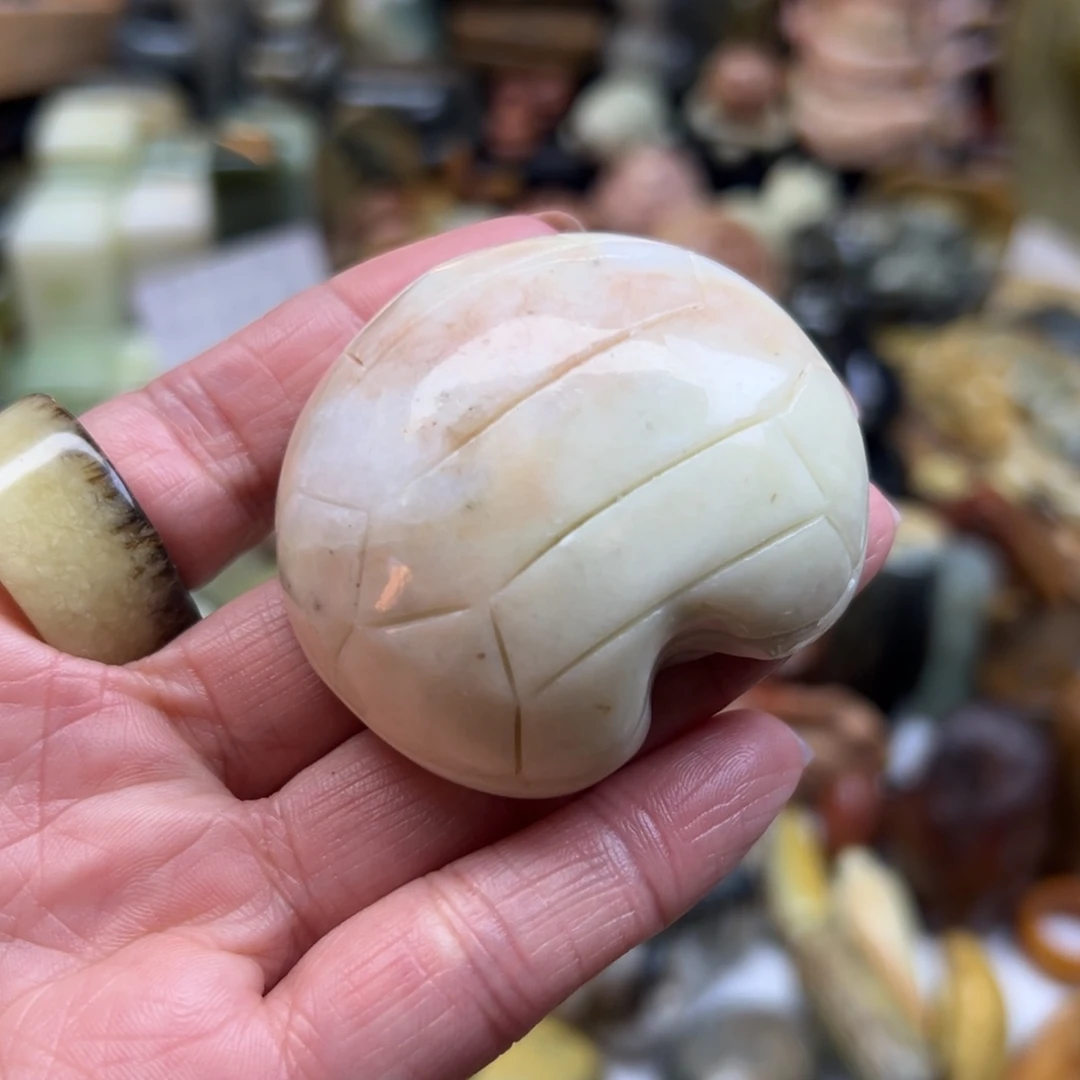 岫玉未镶嵌颈饰辽阳粉富甲手玩