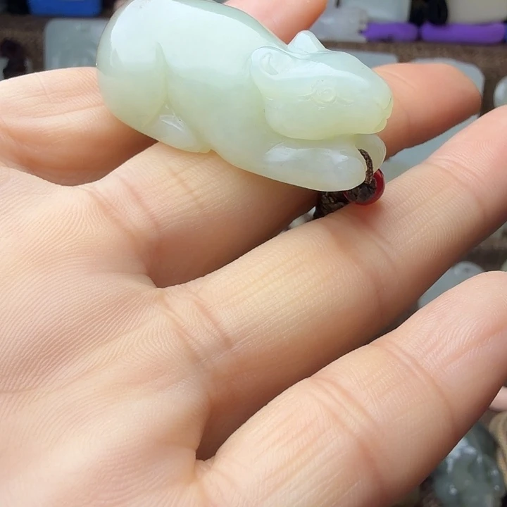 用***8和田玉（糖玉）未镶嵌颈饰