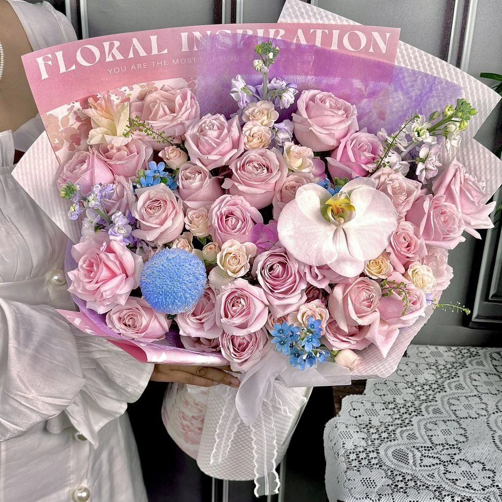 【不期浪漫】粉玫瑰花蝴蝶兰紫罗兰折射泡泡玫瑰蓝星花混搭花束生日鲜花配送生日花束花店送花上门