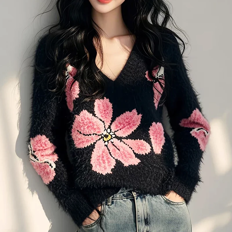 2025秋冬新款高级感软糯毛衣洋气减龄v领网红款花朵宽松厚针织衫
