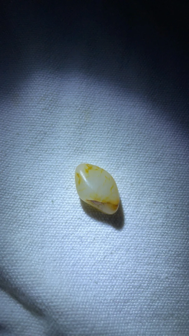 和田玉洒金皮手串籽