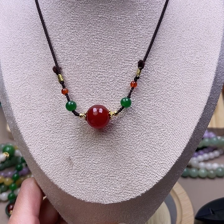 石英质玉合金手饰