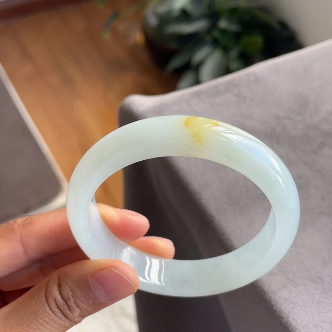 未镶嵌手镯翡翠白月光