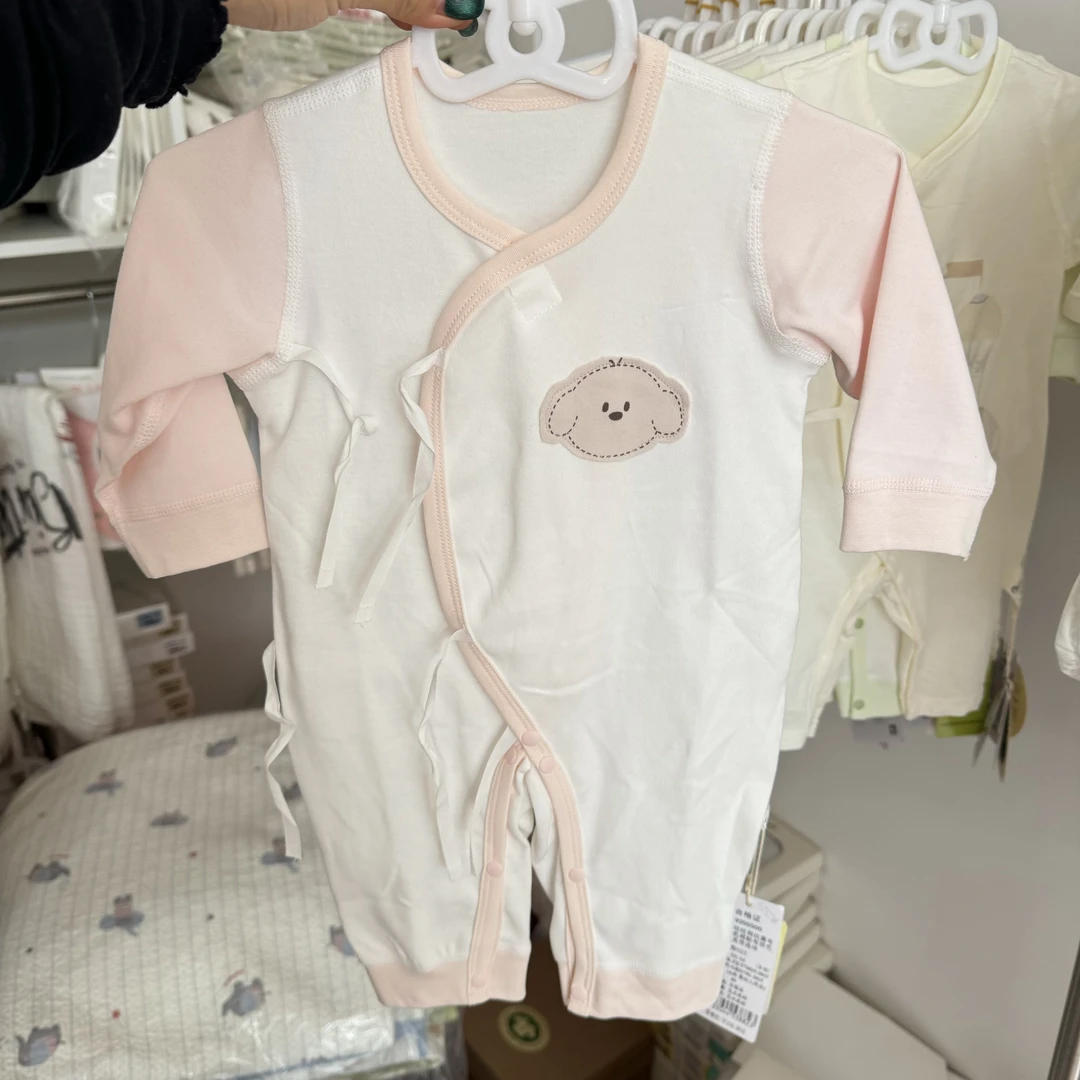 博育童装精品服饰连体爬服