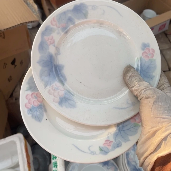 其他盘子碗砂锅都有18口径