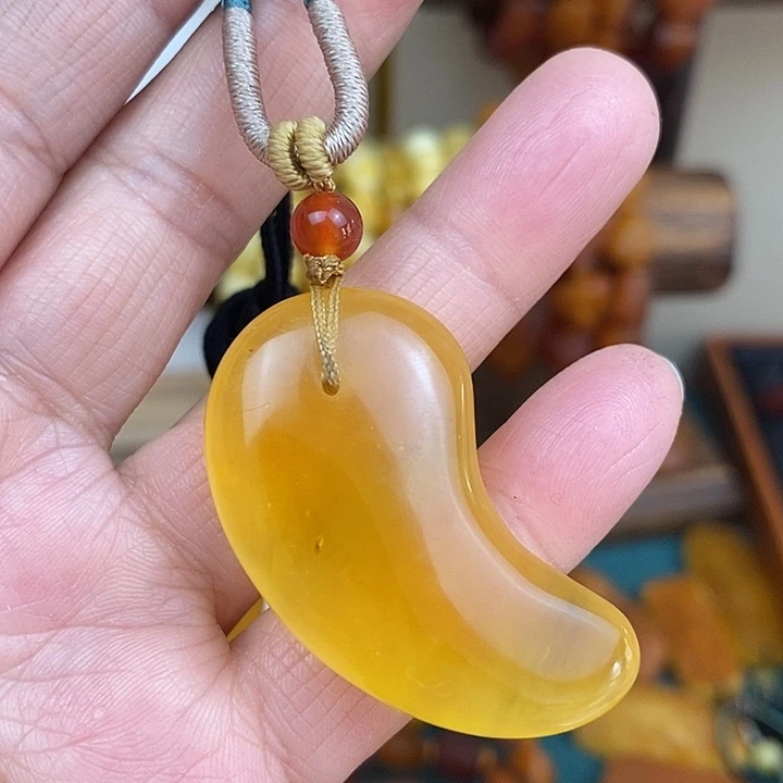 蜜蜡未镶嵌颈饰吊坠