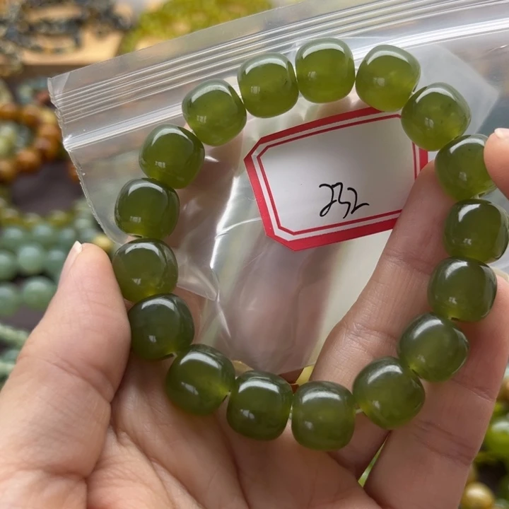 未镶嵌蛇纹石玉手链