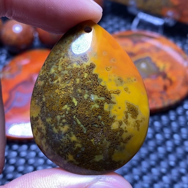 玛瑙/玉髓颈饰未镶嵌谦****家