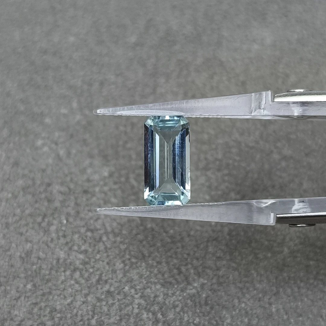 海蓝宝-2.27ct（01095111）0811