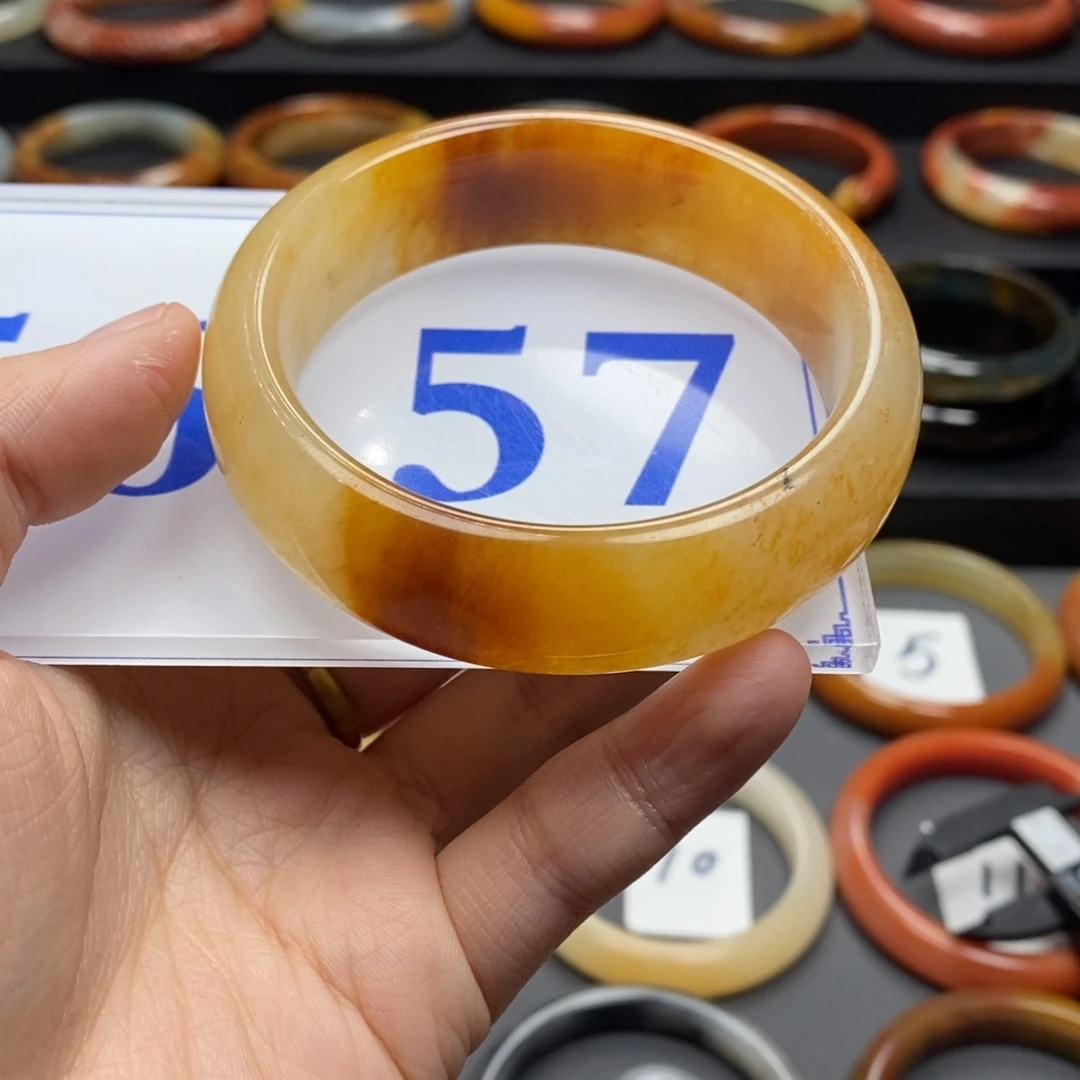 石英质玉（黄龙玉）手镯微瑕未镶嵌