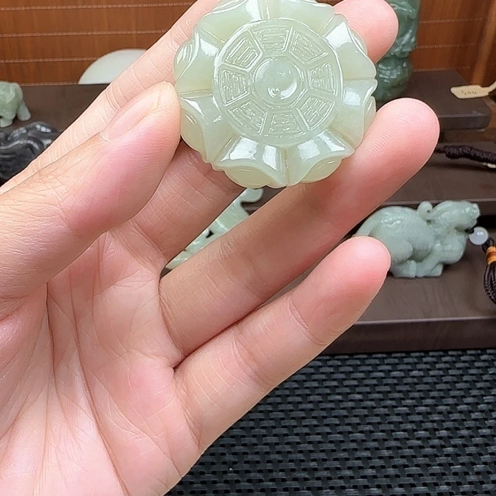 和田玉未镶嵌吊坠(不含链)