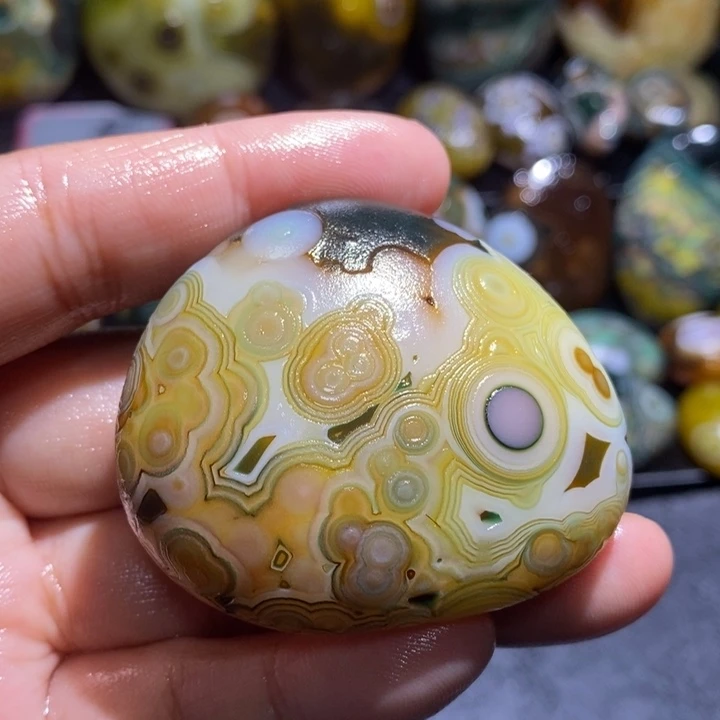 玛瑙/玉髓未镶嵌珠宝半成品72