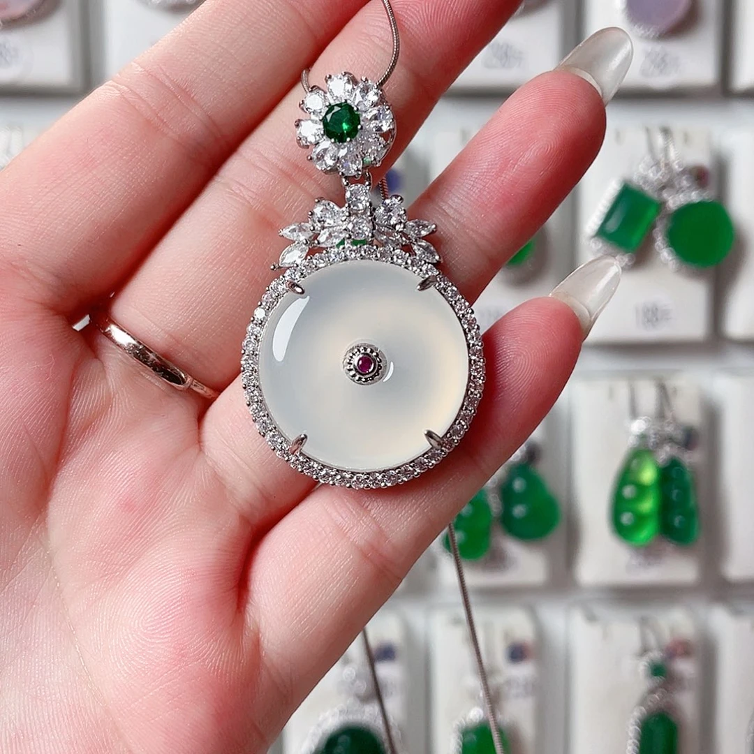 玛瑙/玉髓颈饰未镶嵌