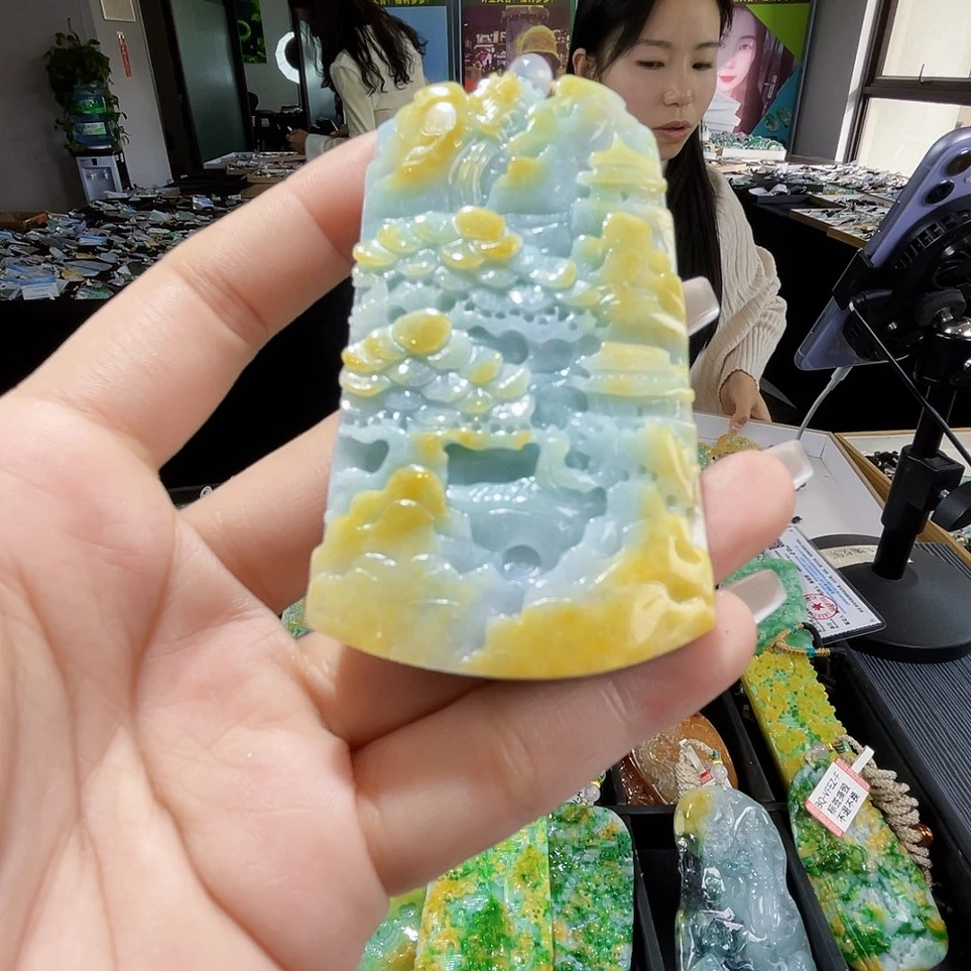 颈饰未镶嵌翡翠一