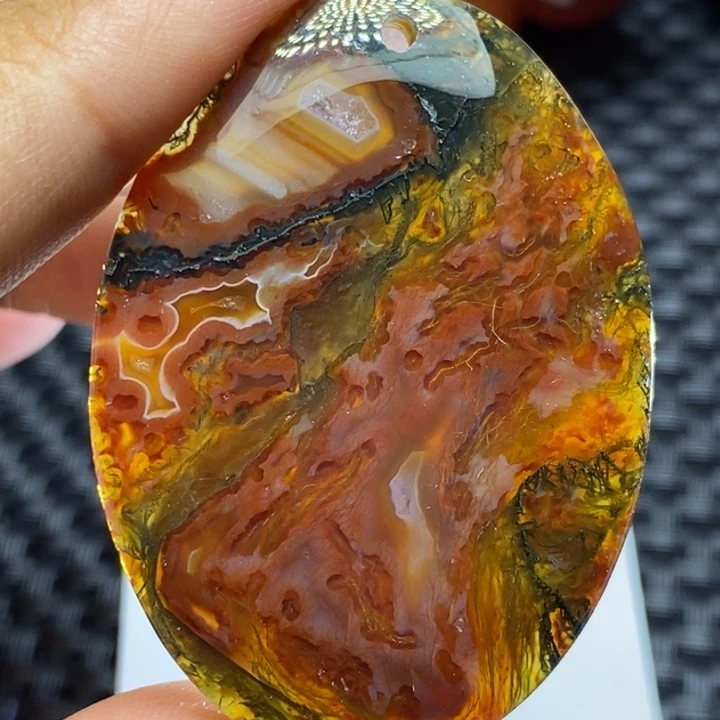 玛瑙/玉髓颈饰未镶嵌