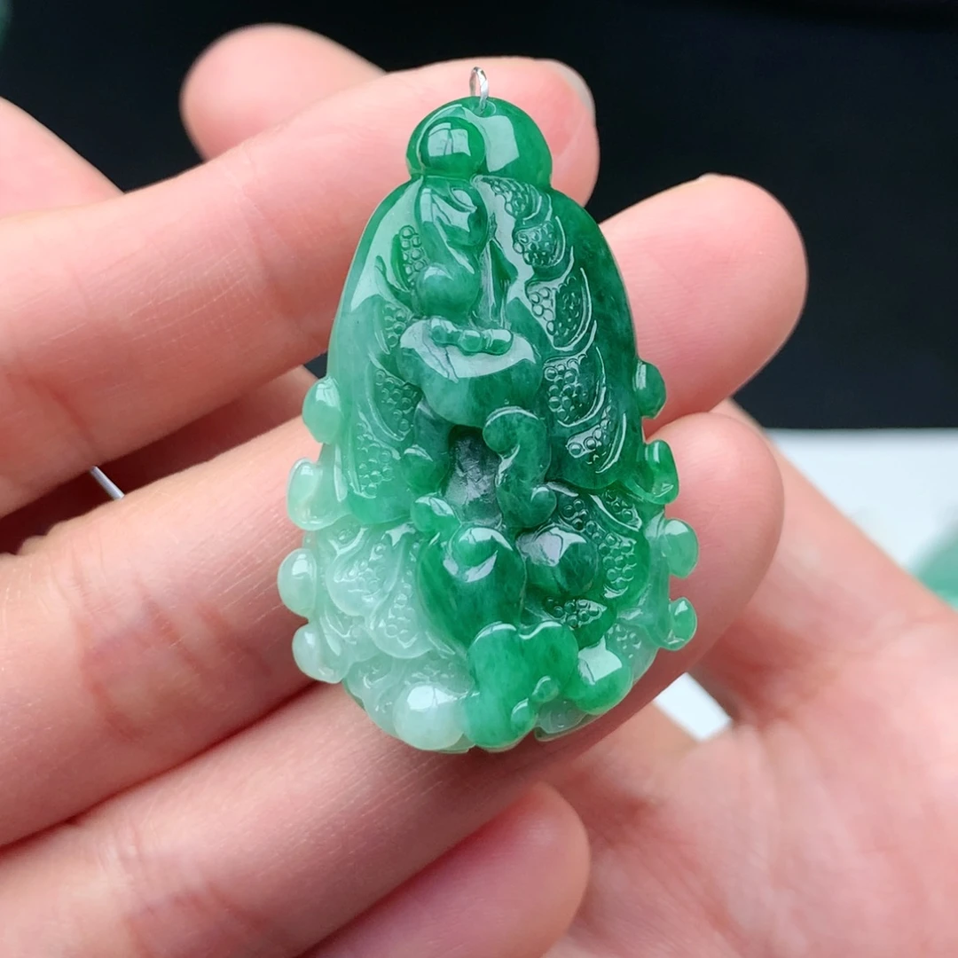 翡翠未镶嵌颈饰翡翠