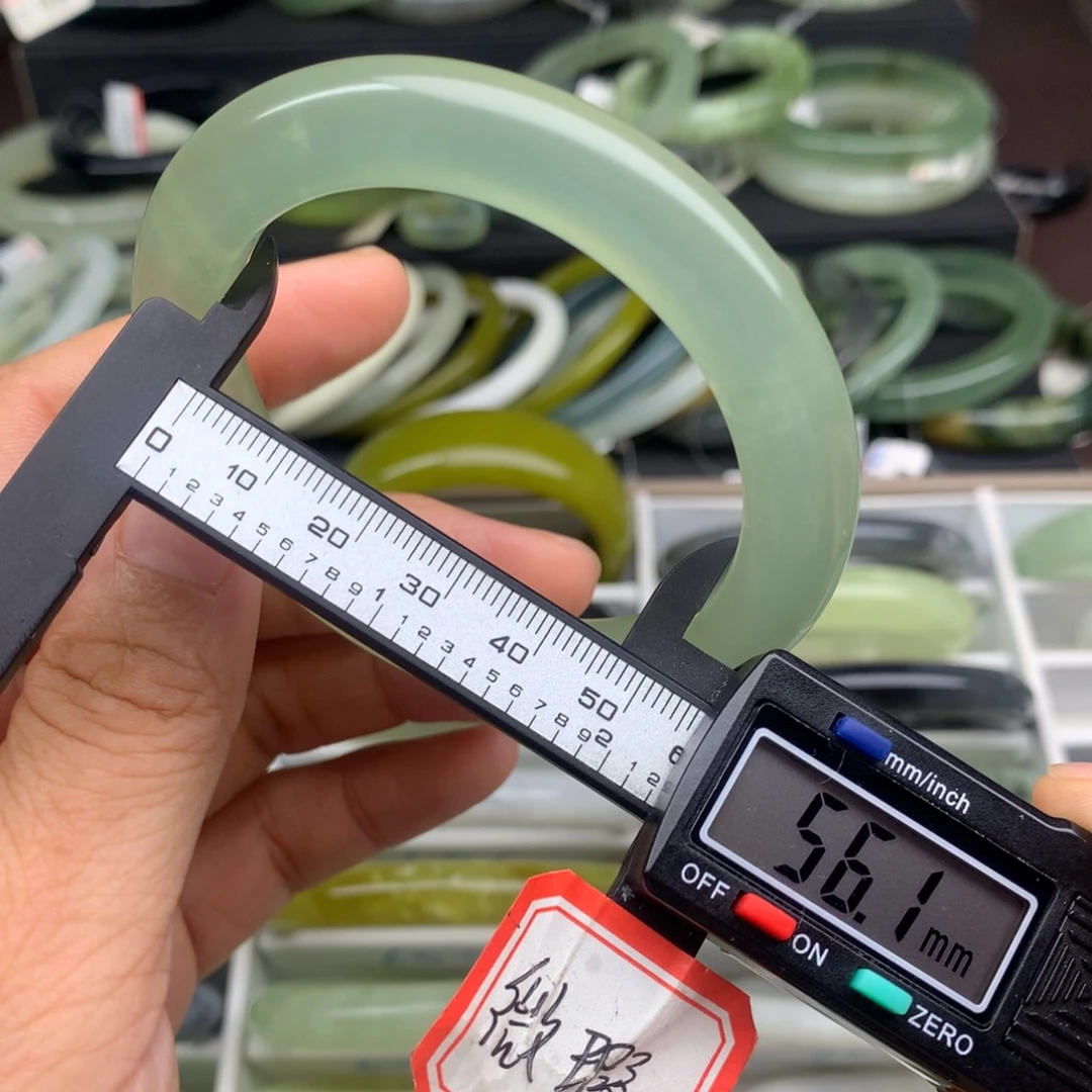 蛇纹石玉未镶嵌手镯678