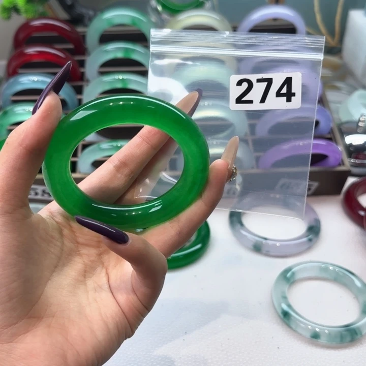 玉l*z时尚飘花手镯274