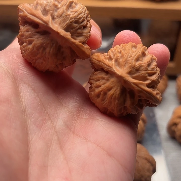 文玩核桃吊坠39.5宫灯