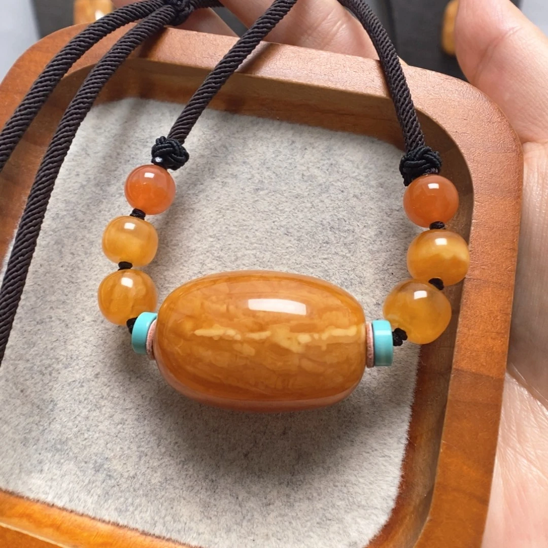 蜜蜡未镶嵌颈饰蜜蜡