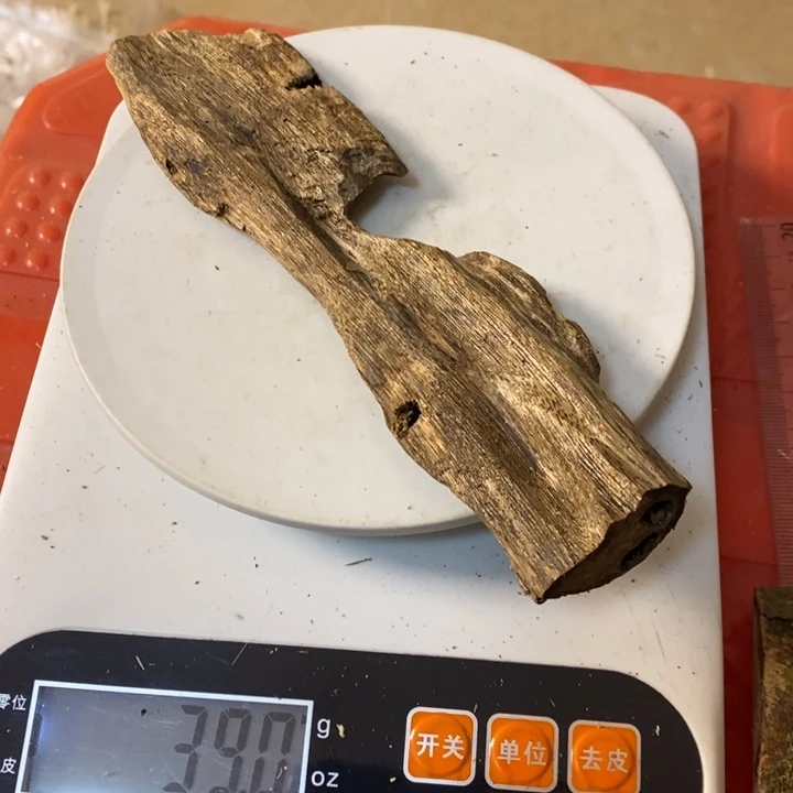 沉香碎屑沉香沉香原材料