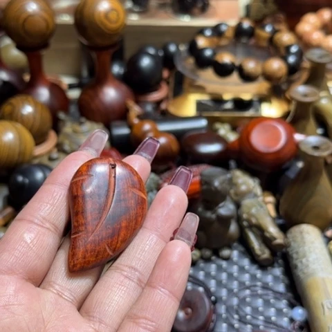 维腊木（绿檀）食*