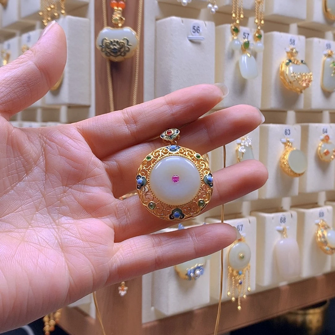 和田玉银S925镶嵌颈饰