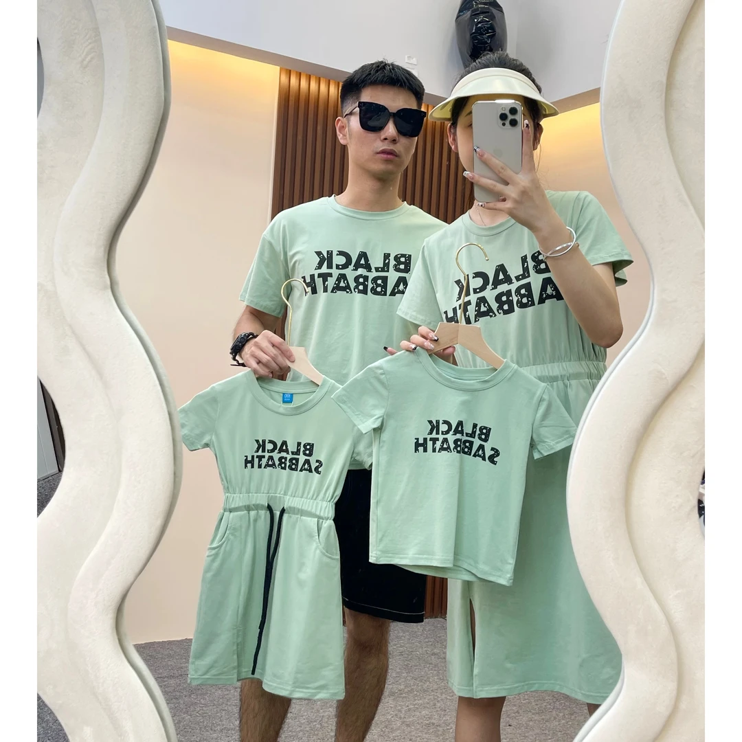 新款亲子装套装一家三口印花抽绳连衣裙夏季宽松绿色百搭简约显瘦