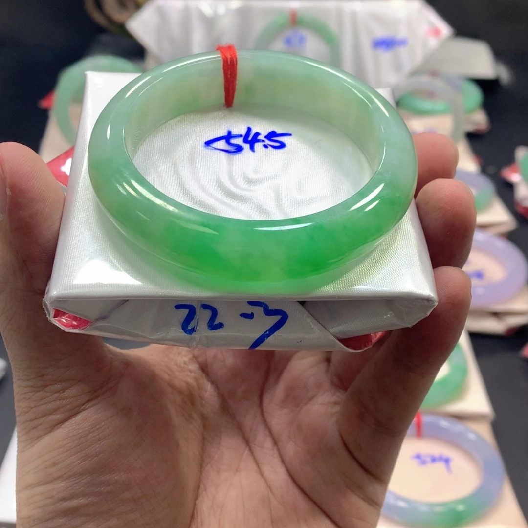 翡翠未镶嵌手镯翡翠