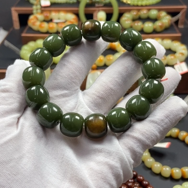 透闪石质玉未镶嵌手链