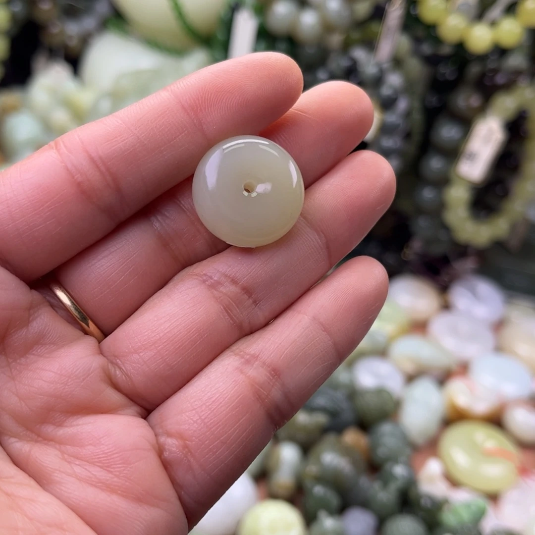 和田玉未镶嵌吊坠(不含链)