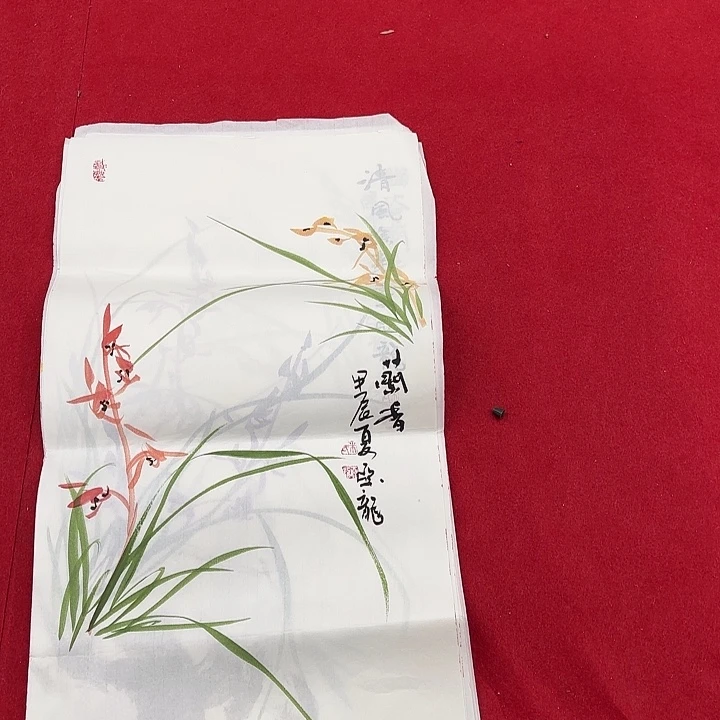 国画花鸟等图案为一体